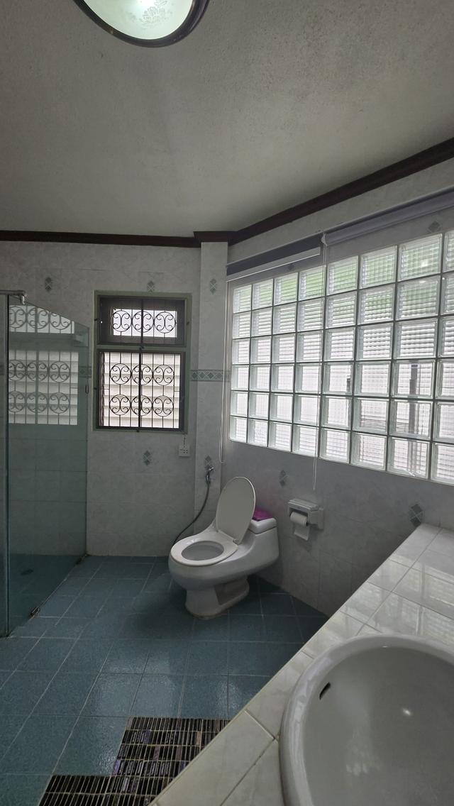 Spacious Land with Detached Home in Central Phuket – Large Garden & 4-Car Parking 11