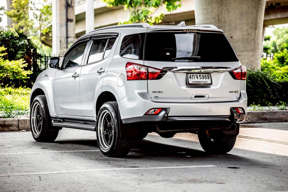 Isuzu Mu-X 3.0 DVD Navi สีเทา ปี 2015 มือเดียวป้ายแดง 8