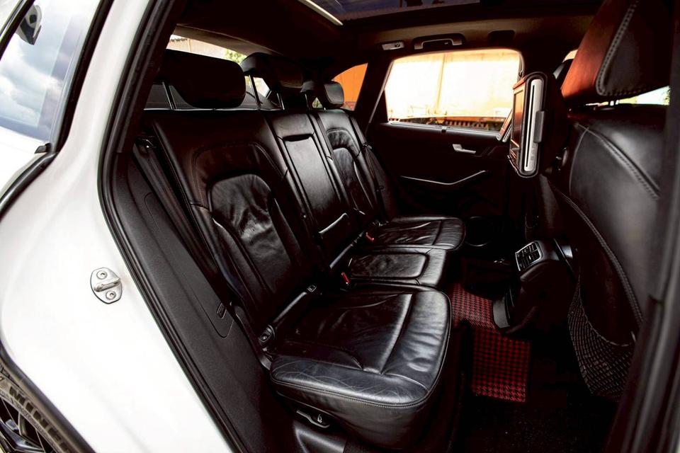 AUDI Q5 2.0T FSI Quattro Top ซันรูฟ 2010 พร้อมของแต่งหลักแสน คุ้มมากๆ 14
