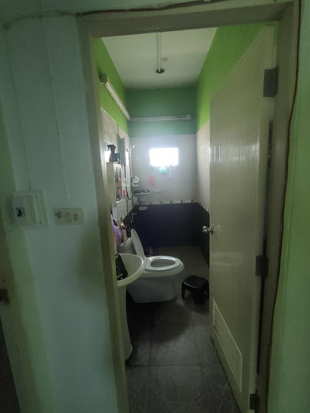 บ้านพร้อมที่ดินมีโกดัง 8