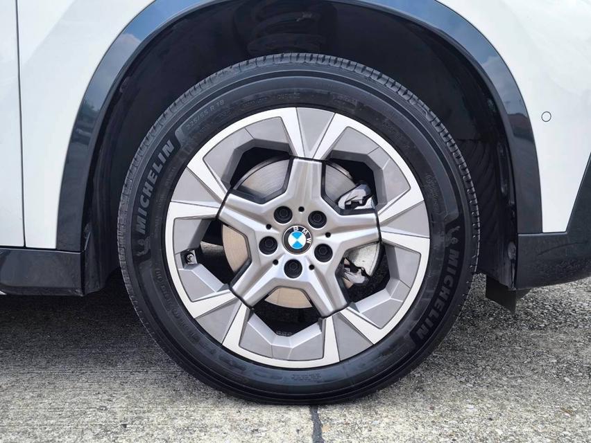BMW X1 sDrive20i xLine (โฉมU11 ปี2024)เลขไมล์ 30,xxx km. รูปที่ 9