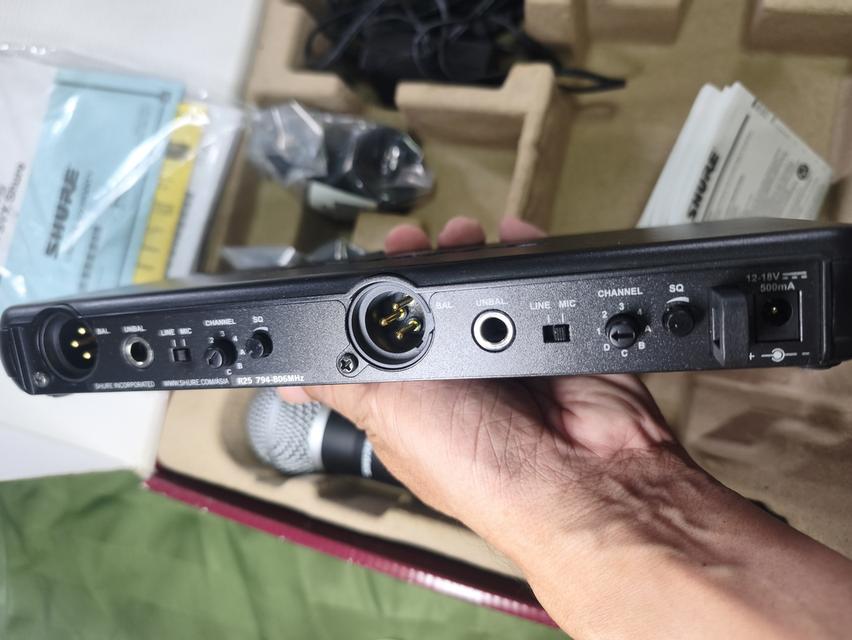 Shure SVX288/PG58-R25 ชุดไมโครโฟนไร้สาย รูปย่อยที่ 4