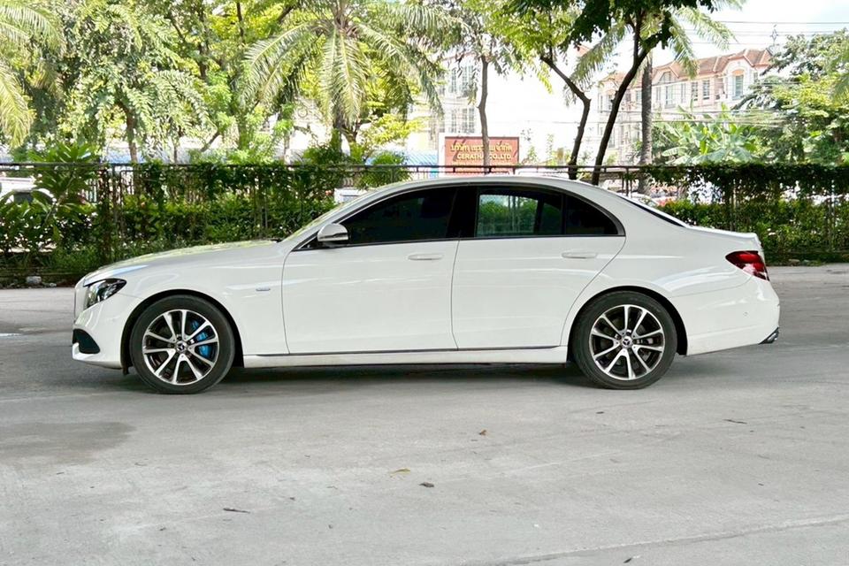 Mercedes-Benz E350e 2.0 Avantgarde W213 AT ปี 2017  8