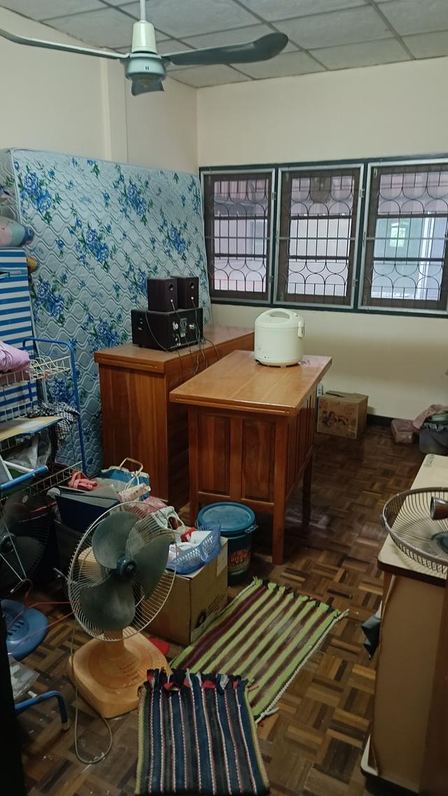 บ้านทาวน์เฮ้าส์ ชุมชนร่มเย็น คลอง2 ต.คูคต อ.ลำลูกกา 3