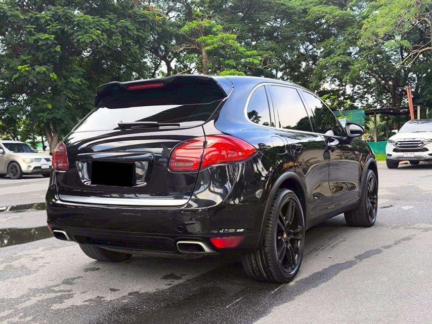 รถเข้าใหม่! PORSCHE Cayenne S 3.0 Hybrid ปี 2011 สีดำ 2
