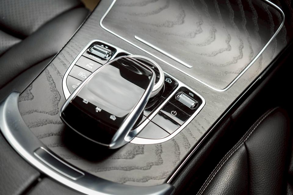 รหัสรถ CBL6226 Mercedes-Benz C300e 2.0 AMG Sport W205 AT 2022 18