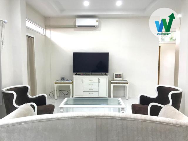 บ้านเช่า ตึกใหม่ ทันสมัย สภาพดีมาก ใหม่เอี่ยม 128 ตร.ม. 2 ห้องนอน 1 ห้องน้ำ 3 แอร์ ใกล้โรงเรียนนานาชาติฮาร์โรว์ 4