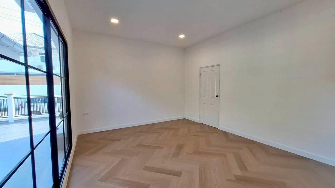 หมู่บ้านกาญจนลักษณ์3  ติดถนนกาญจนาภิเษก 16