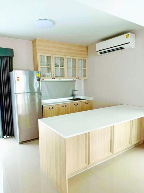 บางนา-วงแหวน เมกาบางนา เดอะ วิลเลจ MRT ศรีแบริ่ง ทาวน์เฮาส์ 2 ชั้น หลังมุม 28 ตร.วา. พร้อมเฟอร์ฯ 2นอน 2 น้ำ ตลาดน้ำบางพล 7