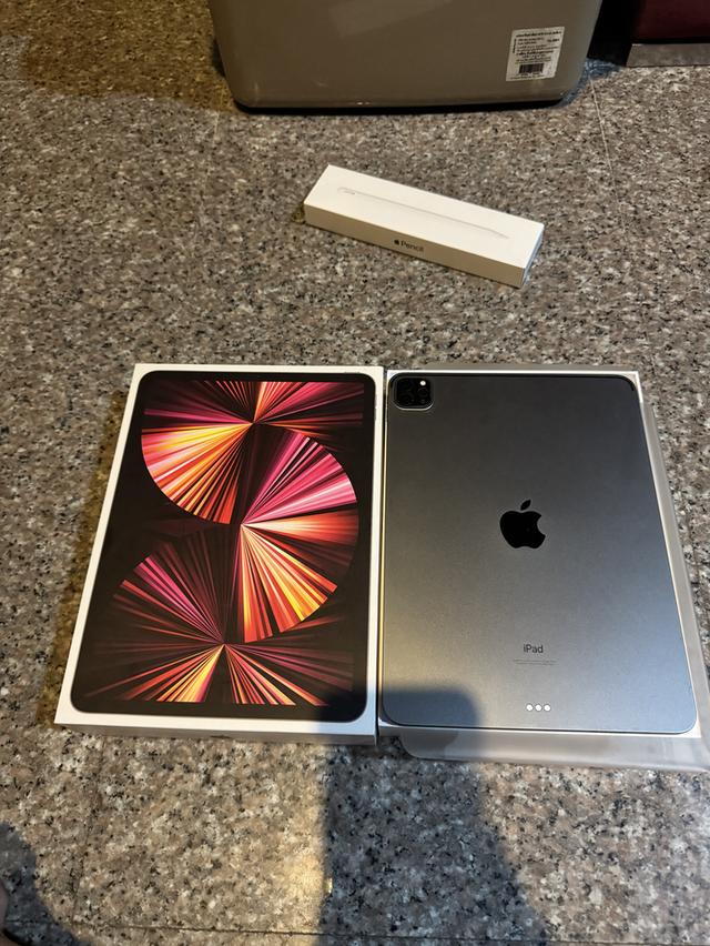 ขายiPadPro11นิ้วM1สีดำ128กิ๊กสูนTrueมีกล่องอีมี่ตรงไร้รอยตกใช้งานดีทุกๆฟังชั่นถูกๆ 2
