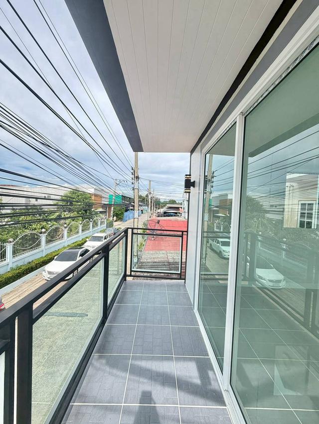 บ้านซอยบางศรีเมือง ทำเลดีใกล้แยกนครอินทร์พระราม5 ทาวน์เฮาส์ 2 ชั้น ตกแต่งใหม่มีระเบียงด้านหน้า  ทำเลดีใกล้แยกนครอินทร์พระราม5 17