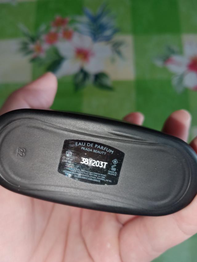 น้ำหอมแท้ราคาคุยกันได้ Prada Luna Rossa black edp 98ml 4