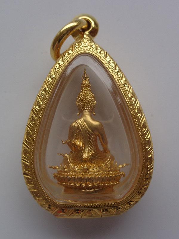 พระพุทธเล็กเลี่ยมทอง