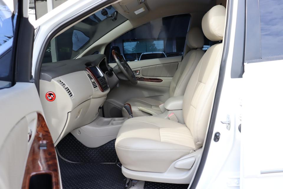 2013 TOYOTA INNOVA 2.0V 8