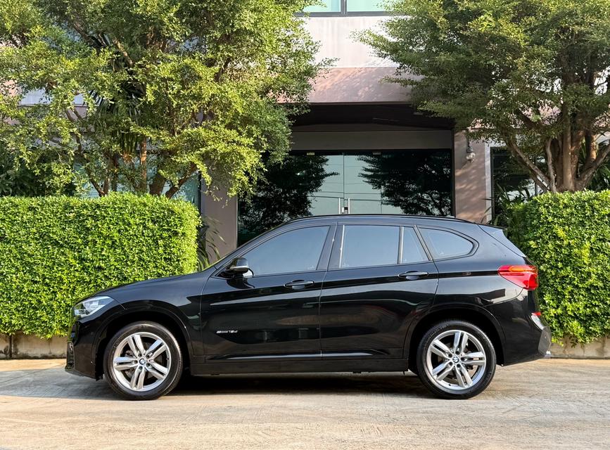 2018 BMW X1 18D MSPORT  รถมือเดียวออกป้ายแดง รถวิ่งน้อย เข้าศูนย์ทุกระยะ รถไม่เคยมีอุบัติเหตุครับ รูปที่ 5