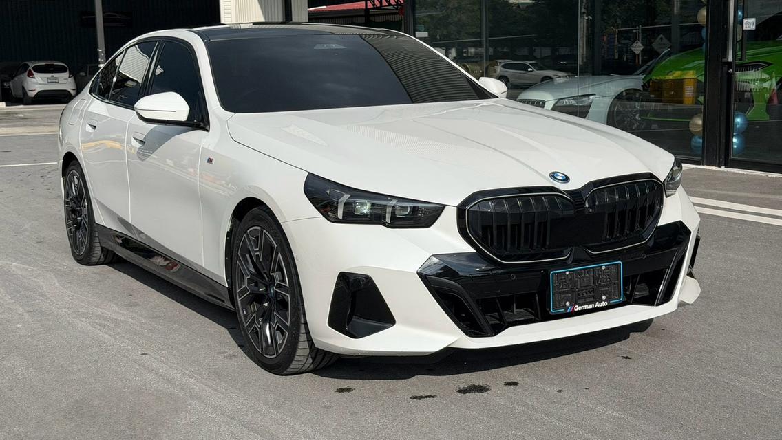(แจ้งรหัสรถ: KPV53) 🔥 ขาย BMW 530e M SPORT PRO (โฉม G60) ปี 2024 🔥