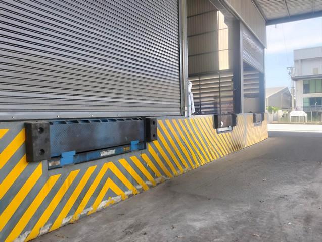 ให้เช่าโกดังศรีราชาชลบุรี ให้เช่าโกดังขนาด 3,000 ตรม. ผังสีเหลือง อยู่ใน free zone ห่างท่าเรือเเหลมฉบัง 25 km. 3