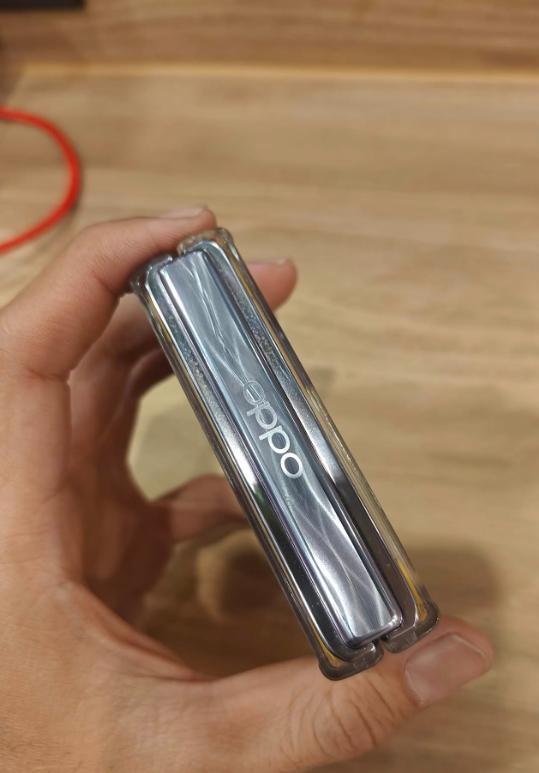 Oppo Find N2 Flip มือสอง มีตำหนิเล็กน้อย 9