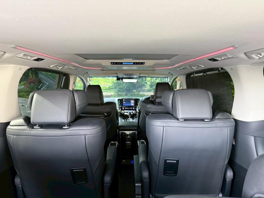 Alphard 2.5 SC Package ปี 23 มือเดียว ใช้น้อย 12