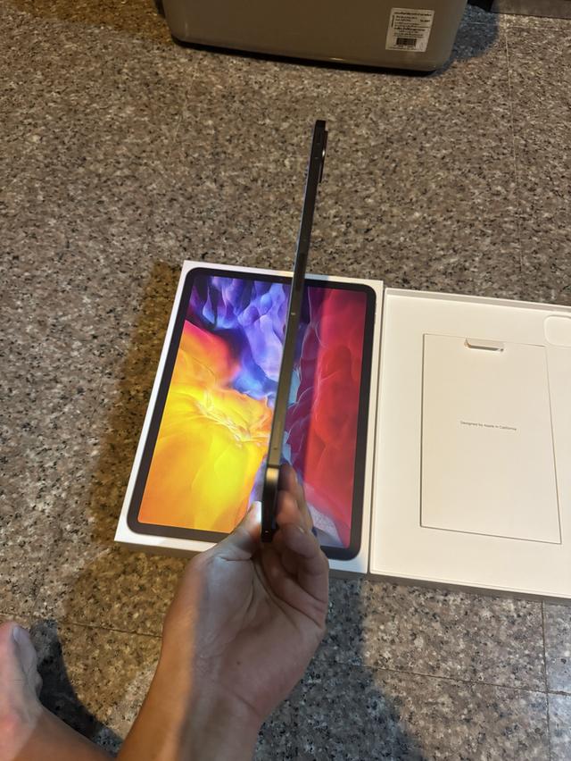 ขายiPadPro11นิ้วสีSpace Gray128กิ๊กWifi Celluer มีกล่องอีมี่ตรงสภาพสวยๆใช้งานดีถูกๆ 6