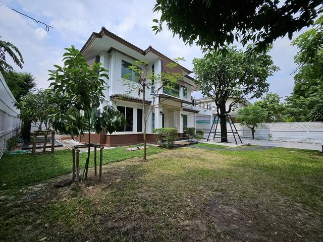 ให้เช่าบ้านเดี่ยว หมู่บ้านบ้านลาดพร้าว Exclusive ซ.โยธินพัฒนา 11 ตรงข้ามห้างเซ็นทรัลอีสต์วิลล์ 1