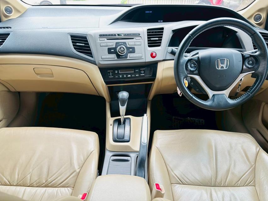 HONDA CIVIC  FB ตัว E เครื่อง1.8 cc. เกียร์AUTO ปี 2013 #รถไมล์แท้100%คะ 6