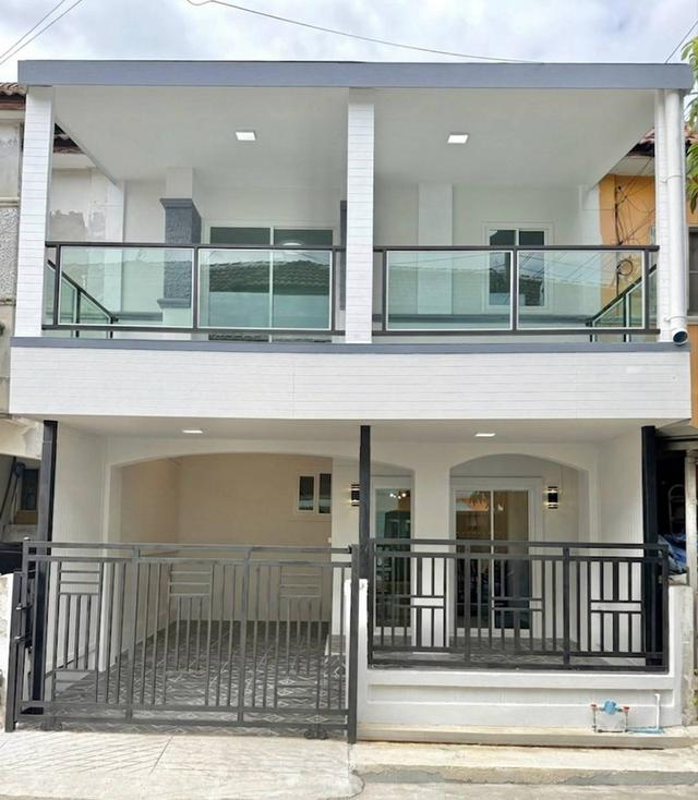 หมู่บ้านนันทิชา3/8 บางบัวทอง  บ้านกล้วย-ไทรน้อย ‭ทาวน์เฮาส์ 2 ชั้น ตกแต่งใหม่พร้อมอยู่ มีระเบียงด้านหน้า  ฟรีเฟอร์นิเจอร์ 1