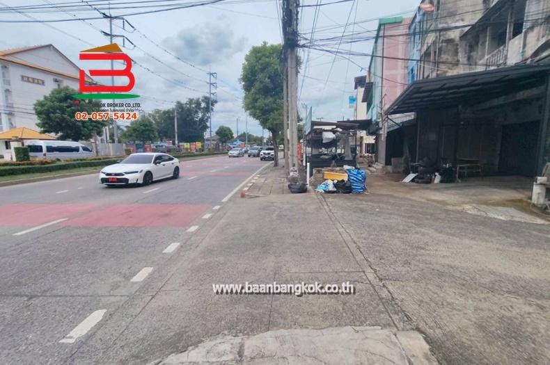 ทาวน์เฮาส์ หมู่บ้าน พนาสนธิ์ 4 เนื้อที่ 16 ตรว. ถนนรามอินทรา แขวงบางชัน เขตคลองสามวา กรุงเทพมหานคร 12
