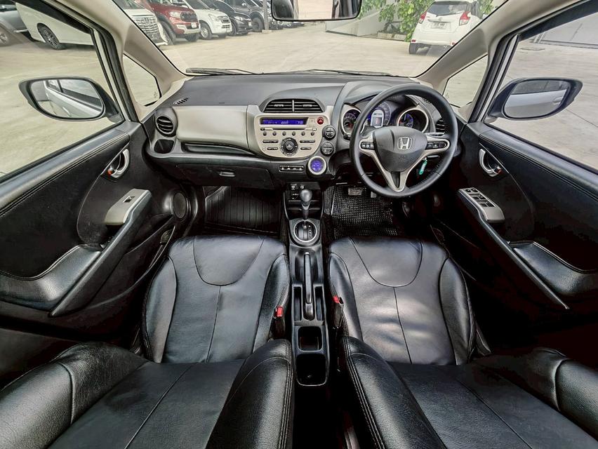 2013 HONDA JAZZ 1.3 HYBRID 6