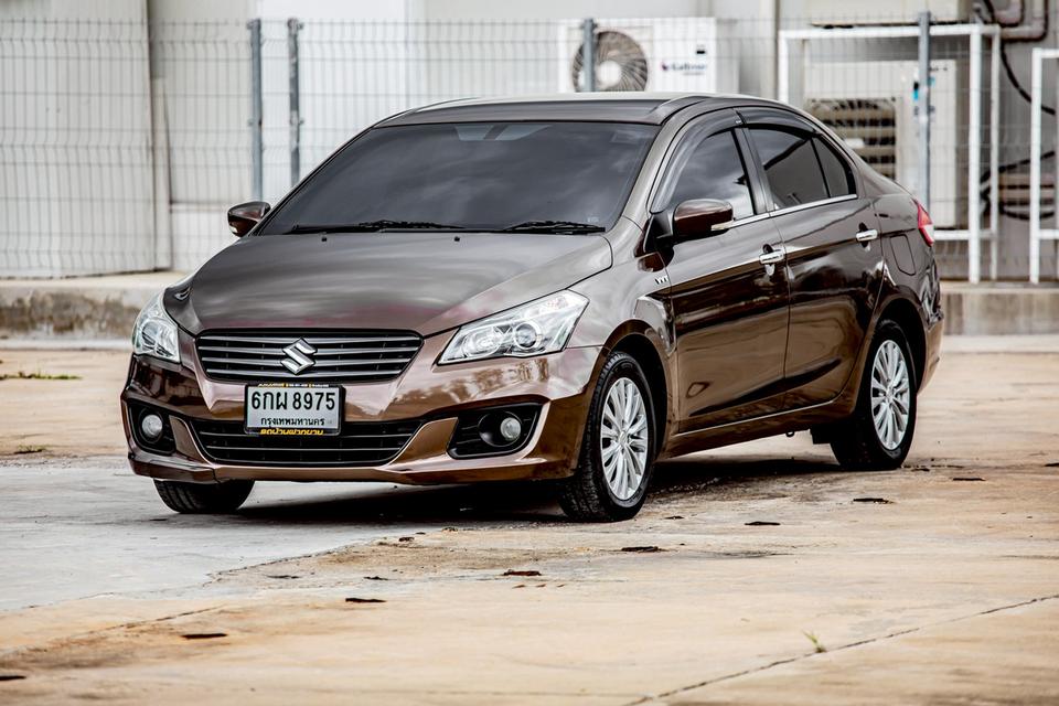 Suzuki Ciaz 1.25 GLX ปี 2017 สีน้ำตาล มือเดียวป้ายแดง