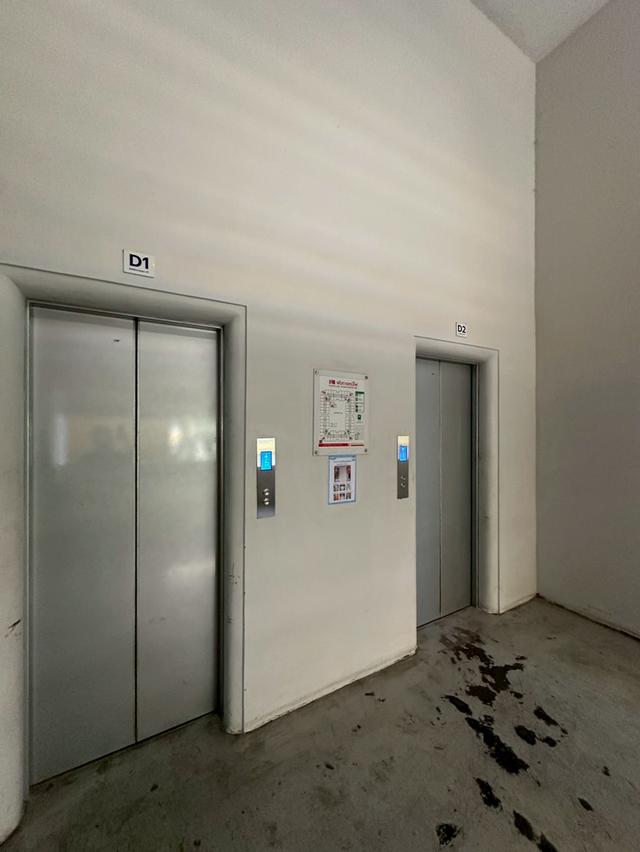 ขายต่ำกว่าราคาประเมิน !!  ป๊อปปูล่าคอนโด ตึก T10 ชั้น 2 วิวนอก ไม่มีตึกบัง ลมเย็น มีลมตลอด 8