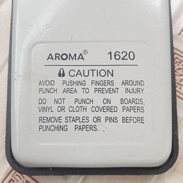 เครื่องเจาะกระดาษ 2 รู ขนาดใหญ่ (แขนยาวเบาแรง) AROMA 1620 สินค้ามือสองมีตำหนิ ใช้งานได้ปกติ รูปที่ 4