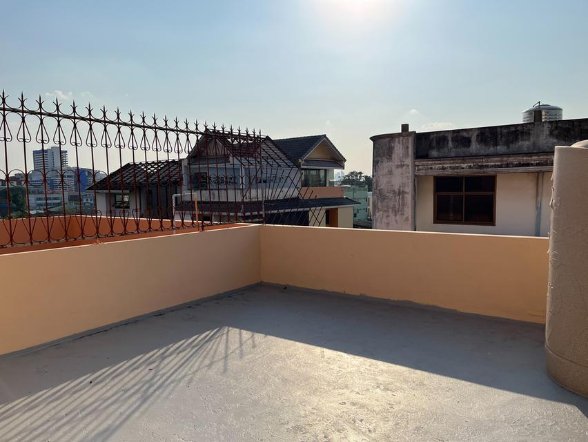 ขายถูก ทาวน์เฮ้าส์ 4 ชั้น บ้านสวนซื่อตรง ลาดพร้าว 87 ซอยประดิษฐมนูธรรม ซ. 10 ถนนเลียบทางด่วนรามอินทรา เขตวังทองหลาง กทม. 18