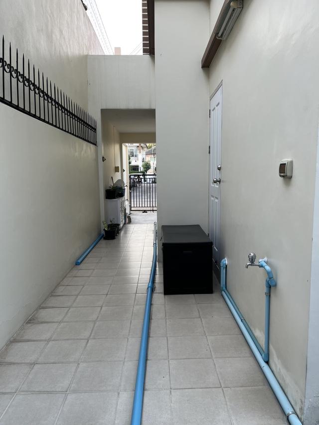 ขายบ้านแฝด หมู่บ้านชิชากร 2 ติดถนนกาญจนาภิเษก 11