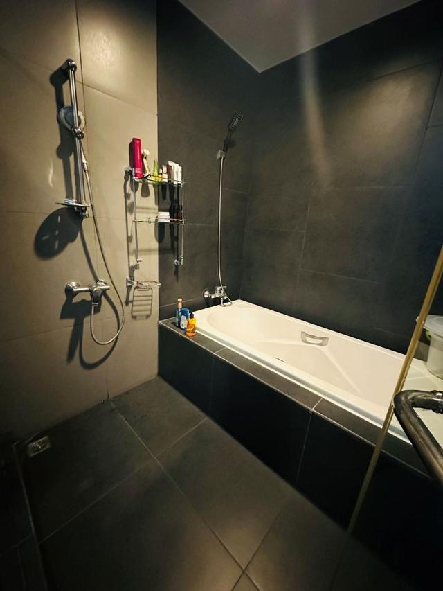 ขายให้เช่า รีโนเวทใหม่ เพนท์เฮ้าส์ ห้องเดียวในโครงการ The Unique 10 ลาดพร้าว 10เฟอร์ครบพร้อมเข้าอยู่ ใกล้ MRT ลาดพร้าว 13