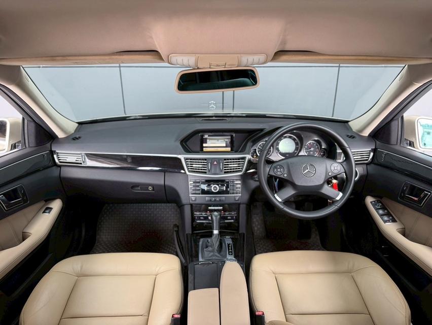 2011 BENZ E-CLASS, E200 CGI Avantgardeโฉม W212 ปี10-16 สีน้ำตาล รูปที่ 9