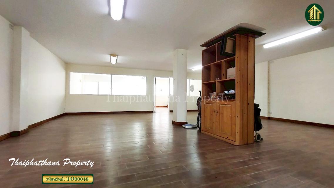 อาคารพาณิชย์ 2 คูหา 5 ชั้น สุขุมวิท 46 ซอยภูมิจิตร พระราม 4 3