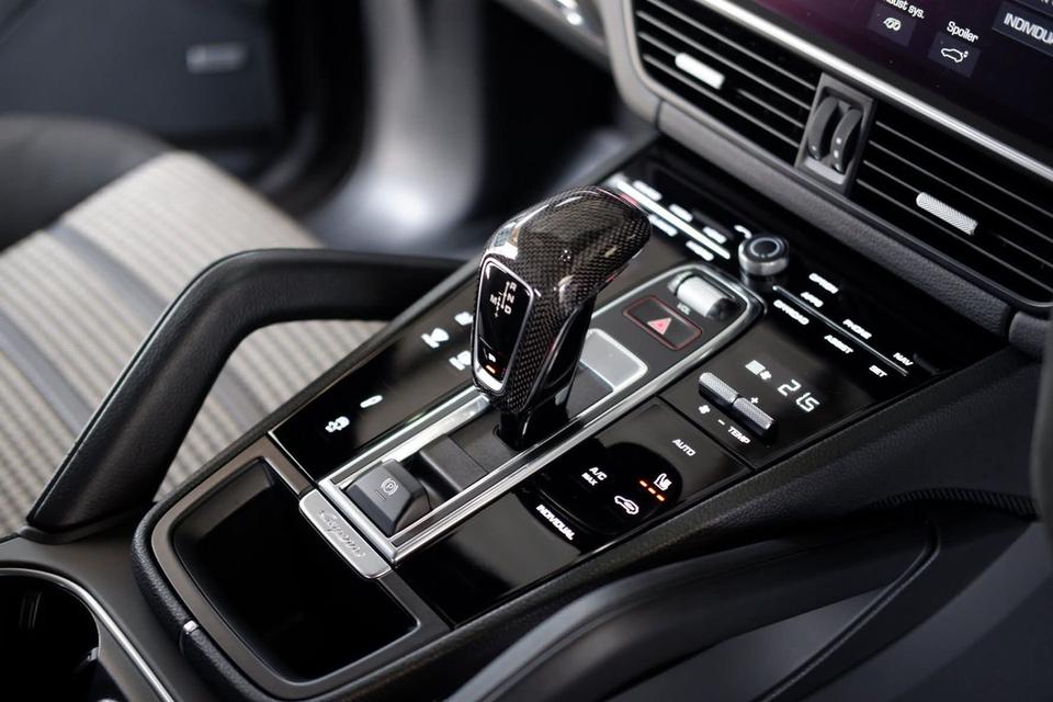 Cayenne E-Hybrid Coupe Lightweight 12