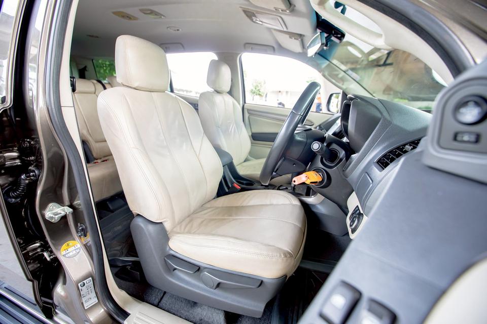 CHEVROLET TRAILBLAZER 2.8 LTZ 4WD ปี 2013 สีน้ำตาล รถครอบครัว 7 ที่นั่ง 10