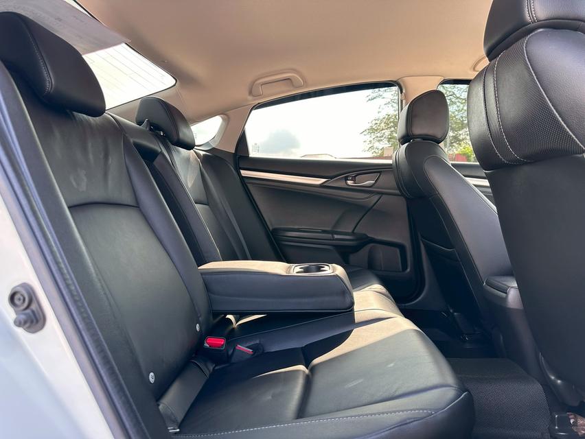 รหัสรถ PAT9221 Honda Civic FC 1.5Turbo สีขาว ปี2019 11