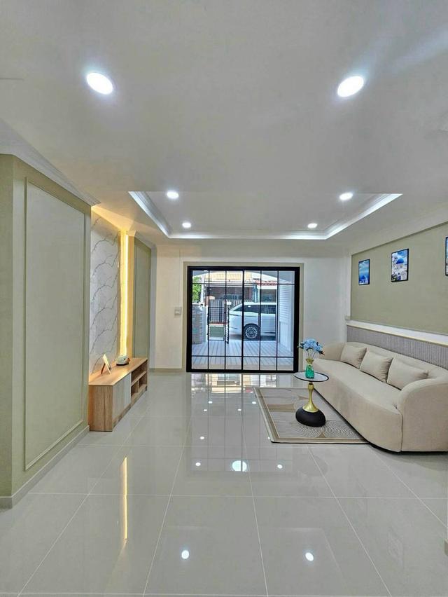 หมู่บ้านปิยวรารมย์ เฟส3 ถนนบ้านกล้วยทาวน์เฮาส์ 2 ชั้น ตกแต่งใหม่พร้อมอยู่ 9