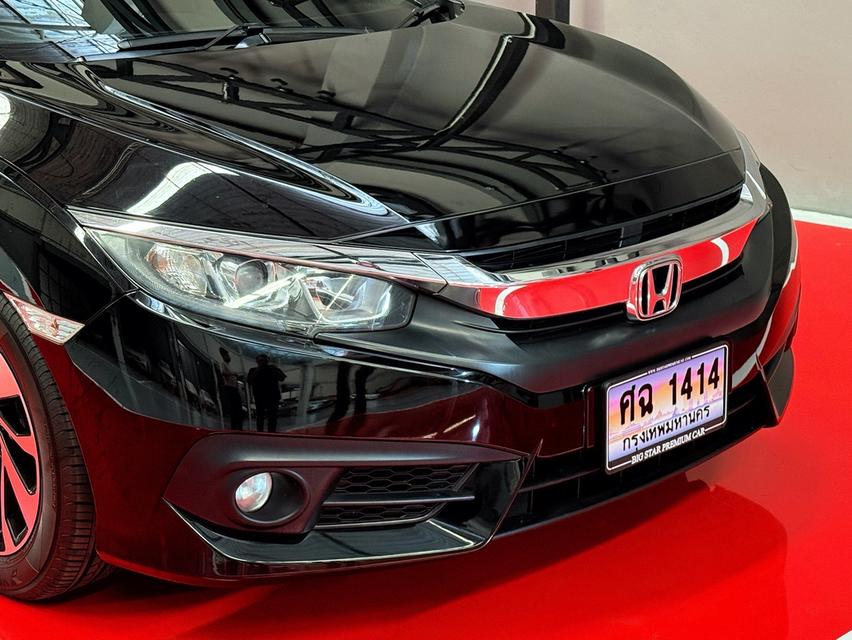 2017 HONDA CIVIC FC 1.8 EL รถมือเดียวออกป้ายแดง รถวิ่งน้อย เข้าศูนย์ทุกระยะ ไม่เคยมีอุบัติเหตุครับ 7
