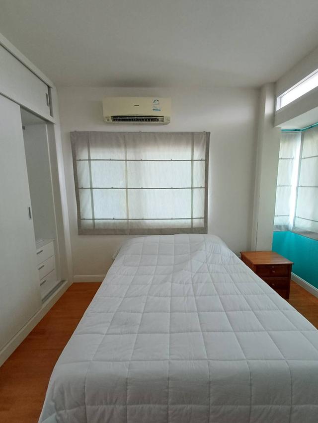 ให้เช่าบ้านเดี่ยว2ชั้น 4นอนหมู่บ้านสัมมากรรามคำแหง162-1 ย่านรามคำแหงราษฎร์พัฒนาร่มเกล้าตกแต่งพร้อมอยู่ ติดถนนรามคำแหง ใกล้มอเตอร์เวย์ – สุวรรณภูมิ MRT 19