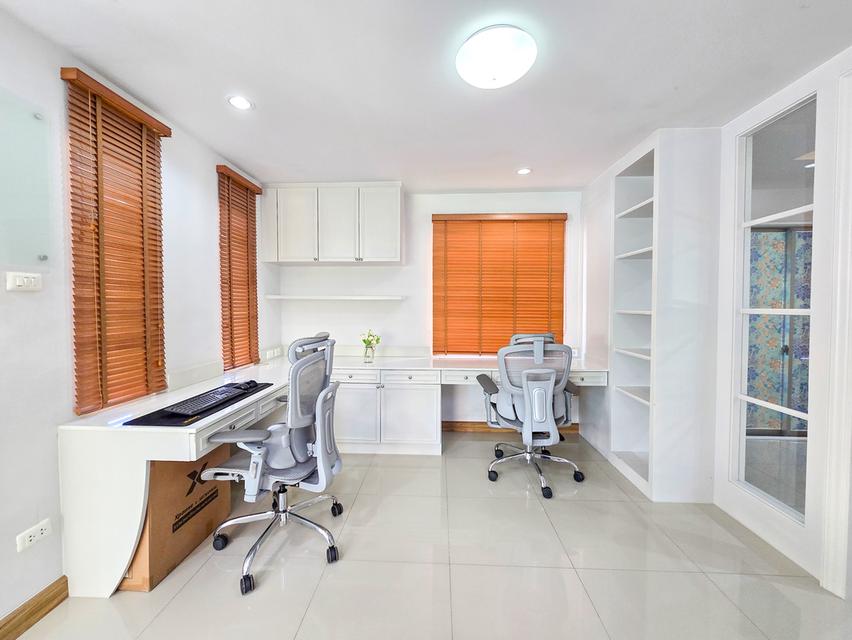 ให้เช่า บ้านเดี่ยว 2 ชั้น หมู่บ้าน เฮ้าส์ ออฟ เดอะ คานารี่ – สวนเสือศรีราชา บ้านสวย เฟอร์นิเจอร์บิ้วอิน พร้อมเครื่องใช้ไฟฟ้าครบ จอดรถได้ 2 คัน พร้อมเข 5