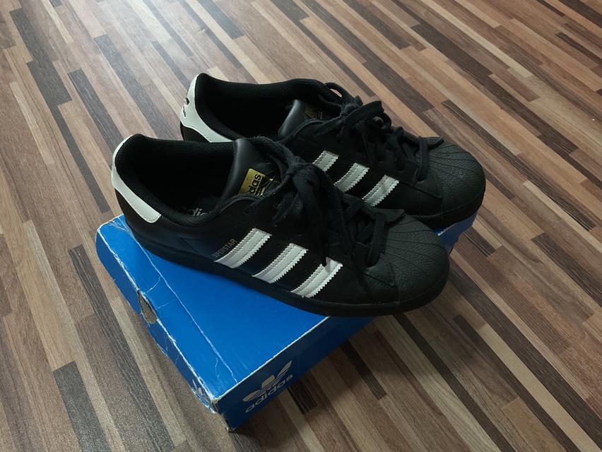 รองเท้า adidas superstar