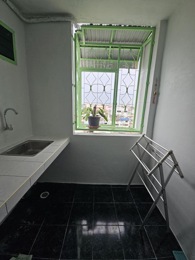 ให้เช่าคอนโด ติดต่อคุณ ฤทธ์ 091-729-8108 ส่องแสงคอนโด (Songsaeng Condo) ใกล้ MRT ท่าพระ ห้อง 335/249 ขนาด 30 ตรม. ชั้น 8 9