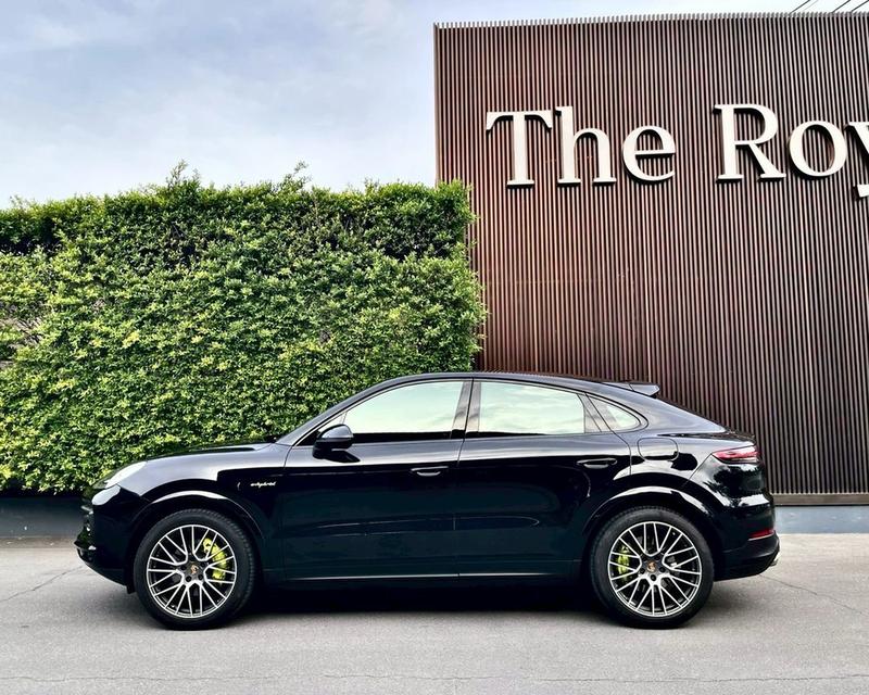 รหัสรถ AP44 Porsche Cayenne E-Hybrid Coupe 2022