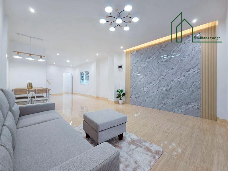บ้านรีโนเวทสไตล์มินิมอล ทาวน์เฮ้าส์ 2 ชั้น หลังมุม หมู่บ้านอิมพีเรียลเพลส บางบัวทอง 3