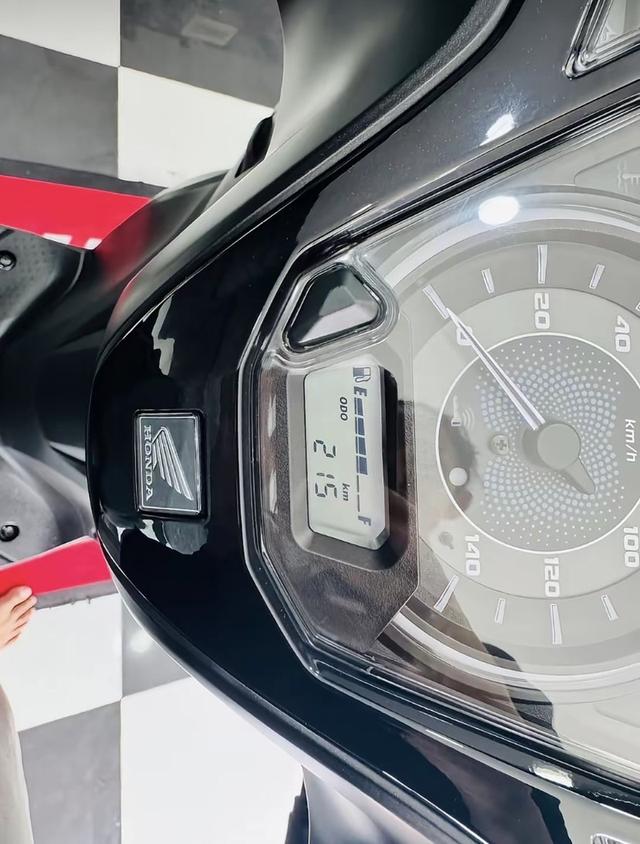 Honda Lead 125cc 2025 9