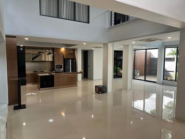 PP510 ขายบ้านเดี่ยว พร้อมสระว่ายน้ำส่วนตัว ซอยปรีดีพนมยงค์ สุขุมวิท 71 พัฒนเวศม์ ใกล้ BTS พระโขนง บ้านสวยสไตล์โมเดิร์น 14